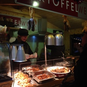 vienna-christmas-fair-potatoes.jpg